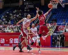 热门篮球赛事直播,球迷狂欢不止一场比赛